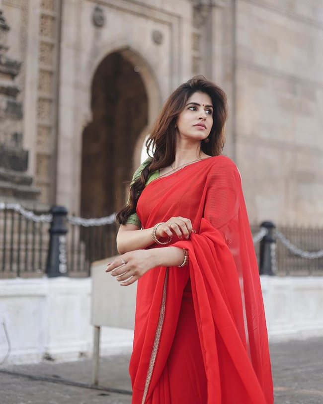 Staggering Looks Of Sakshi Malik In Ethnic Dress